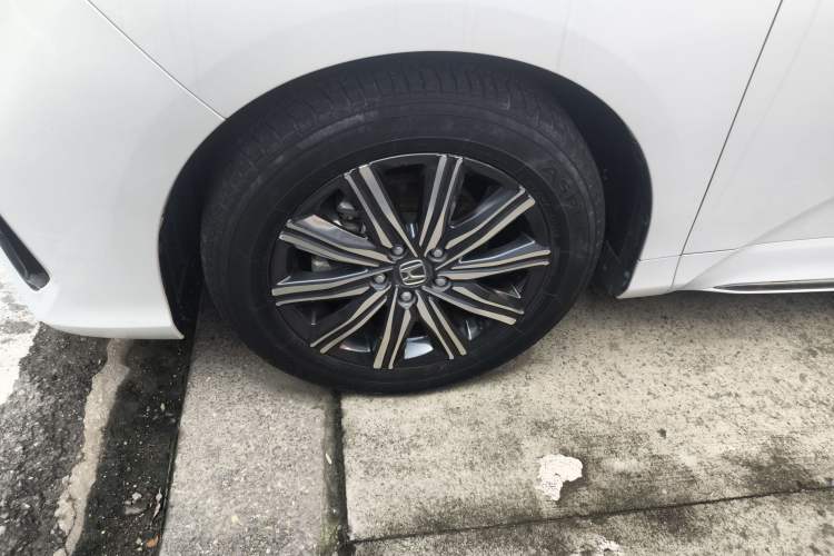 Used Honda Odyssey 2022 2.0L eHEV Sharp Enjoyment Edition Left Front Wheel Hub