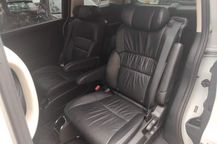 Used Honda Odyssey 2022 2.0L eHEV Sharp Enjoyment Edition Left Rear Seat
