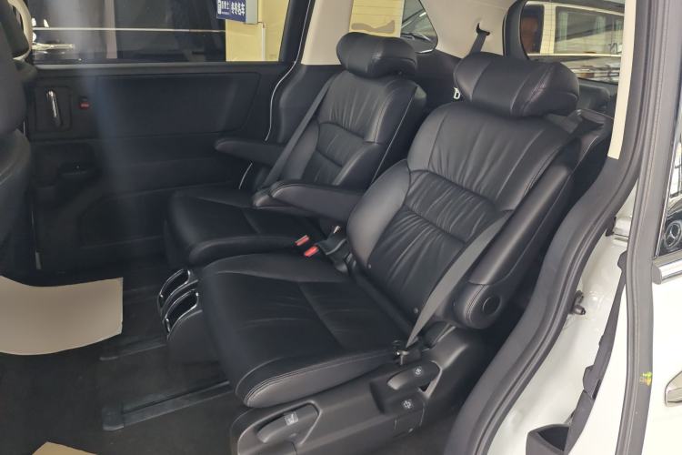 Used Honda Odyssey 2022 2.0L eHEV Sharp Enjoyment Edition Left Rear Seat