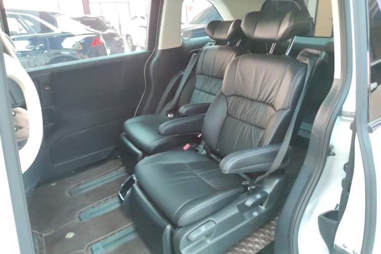 Used Honda Odyssey 2022 2.0L eHEV Sharp Enjoyment Edition Left Rear Seat