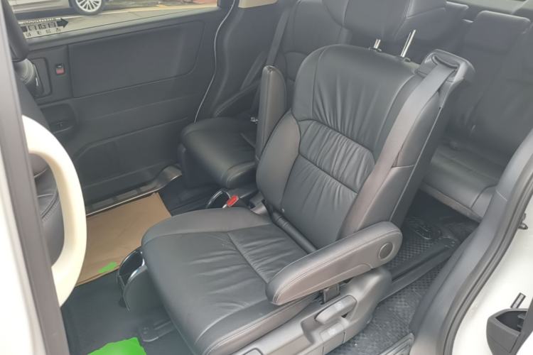 Used Honda Odyssey 2022 2.0L eHEV Sharp Enjoyment Edition Left Rear Seat