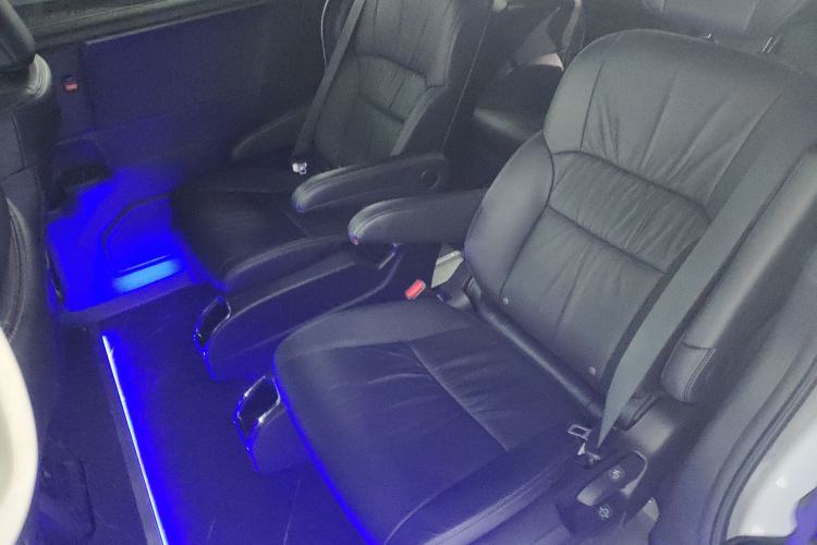 Used Honda Odyssey 2022 2.0L eHEV Sharp Enjoyment Edition Left Rear Seat