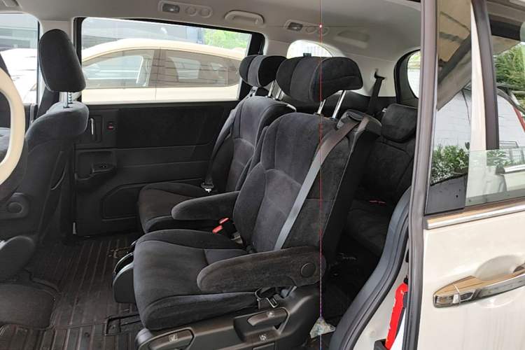 Used Honda Odyssey 2022 2.0L eHEV Sharp Enjoyment Edition Left Rear Seat