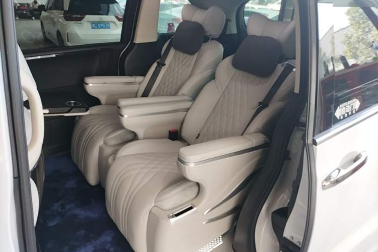 Used Honda Odyssey 2022 2.0L eHEV Sharp Enjoyment Edition Left Rear Seat