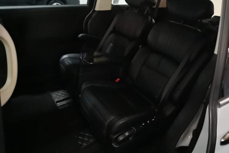 Used Honda Odyssey 2022 2.0L eHEV Sharp Supreme Edition Left Rear Seat