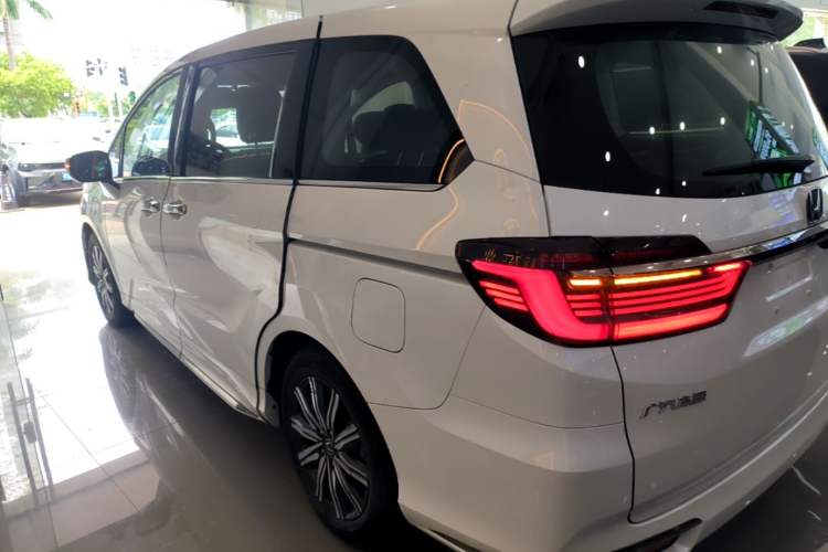 Used Honda Odyssey 2022 2.0L eHEV Sharp Enjoyment Edition Rear Left 45 Deg
