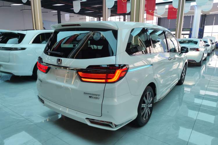 Used Honda Odyssey 2022 2.0L eHEV Sharp Enjoyment Edition Rear Right 45 Deg