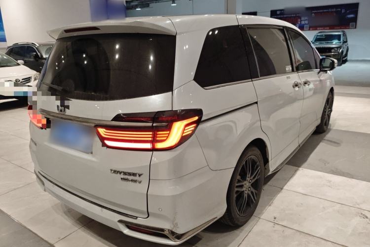 Used Honda Odyssey 2022 2.0L eHEV Sharp Supreme Edition Rear Right 45 Deg
