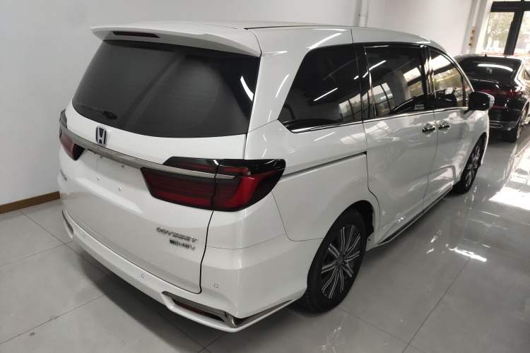 Used Honda Odyssey 2022 2.0L eHEV Sharp Enjoyment Edition Rear Right 45 Deg