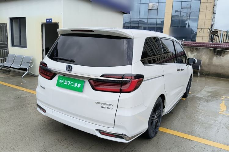 Used Honda Odyssey 2022 2.0L eHEV Sharp·Luxury Edition Rear Right 45 Deg