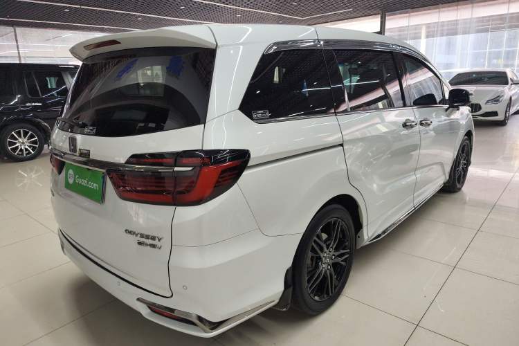 Used Honda Odyssey 2022 2.0L eHEV Sharp·Luxury Edition Rear Right 45 Deg