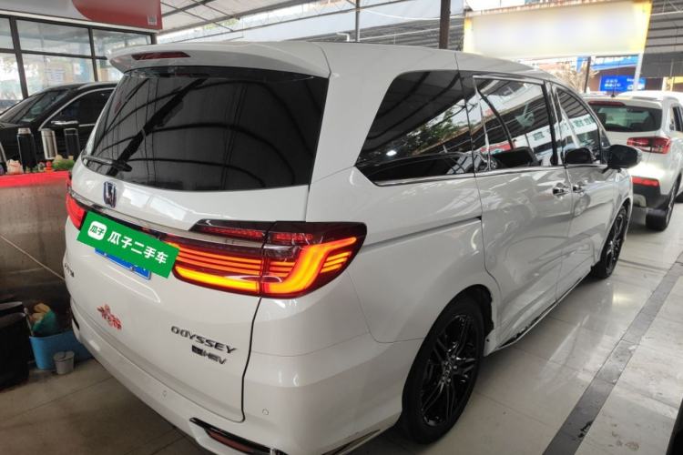 Used Honda Odyssey 2022 2.0L eHEV Sharp·Luxury Edition Rear Right 45 Deg