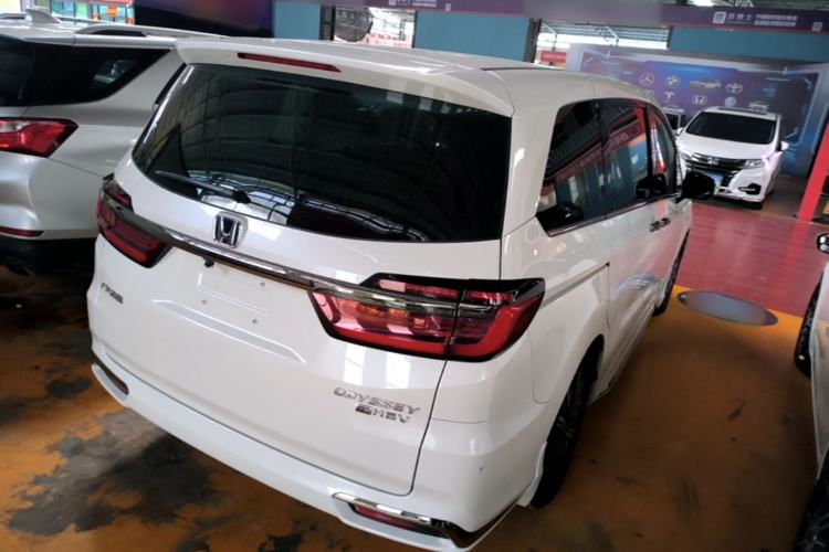 Used Honda Odyssey 2022 2.0L eHEV Sharp Enjoyment Edition Rear Right 45 Deg