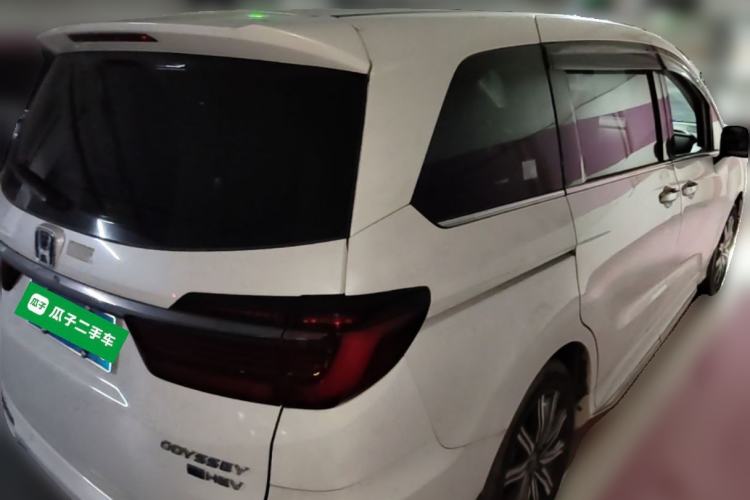 Used Honda Odyssey 2022 2.0L eHEV Sharp Smart Edition Rear Right 45 Deg