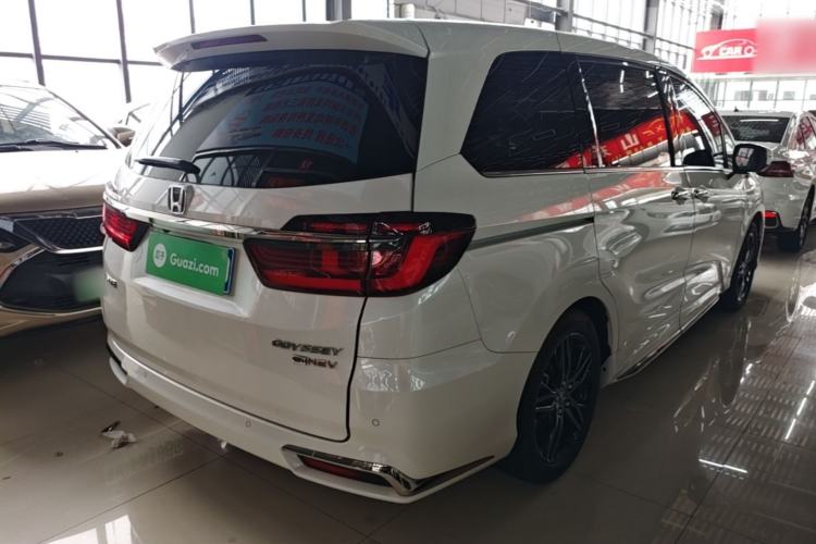 Used Honda Odyssey 2022 2.0L eHEV Sharp·Luxury Edition Rear Right 45 Deg
