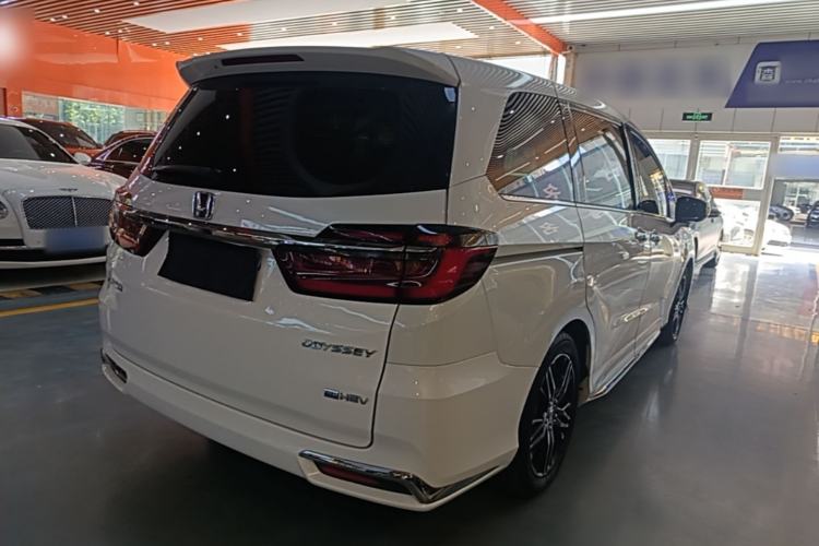Used Honda Odyssey 2022 2.0L eHEV Sharp·Luxury Edition Rear Right 45 Deg
