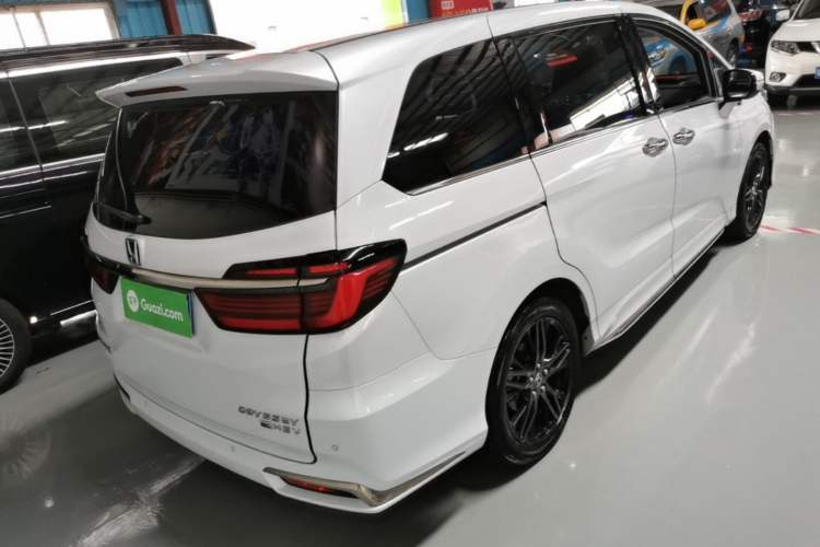 Used Honda Odyssey 2022 2.0L eHEV Sharp Supreme Edition Rear Right 45 Deg