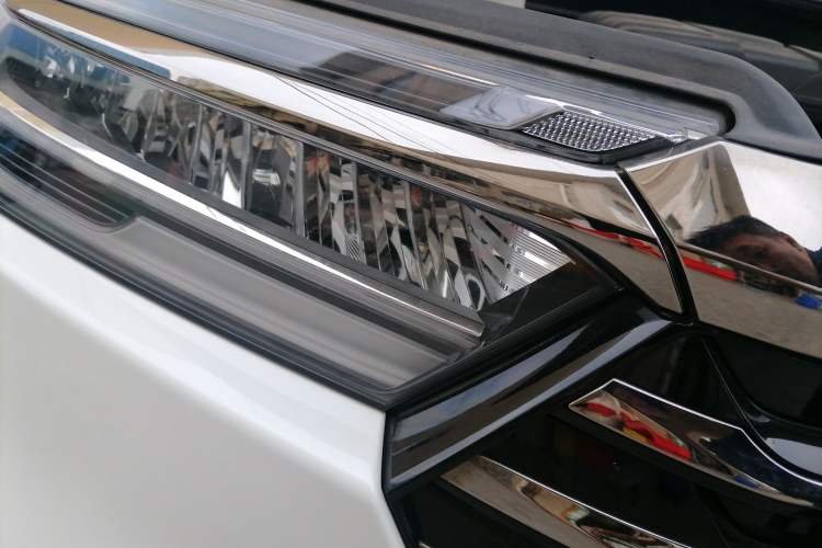 Used Honda Odyssey 2022 2.0L eHEV Sharp Enjoyment Edition Right Front Headlight