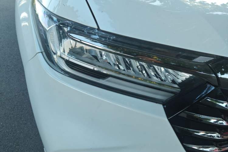 Used Honda Odyssey 2022 2.0L eHEV Sharp Enjoyment Edition Right Front Headlight