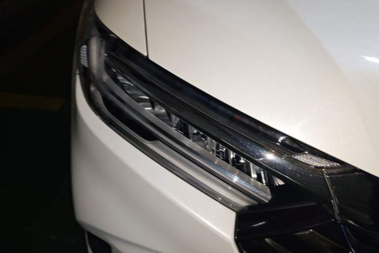 Used Honda Odyssey 2022 2.0L eHEV Sharp Enjoyment Edition Right Front Headlight
