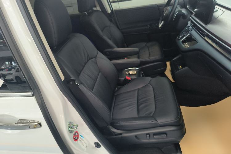 Used Honda Odyssey 2022 2.0L eHEV Sharp·Luxury Edition Right Front Seat