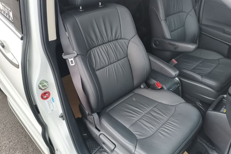 Used Honda Odyssey 2022 2.0L eHEV Sharp Enjoyment Edition Right Front Seat