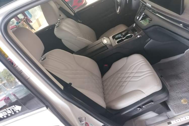 Used Honda Odyssey 2022 2.0L eHEV Sharp Enjoyment Edition Right Front Seat
