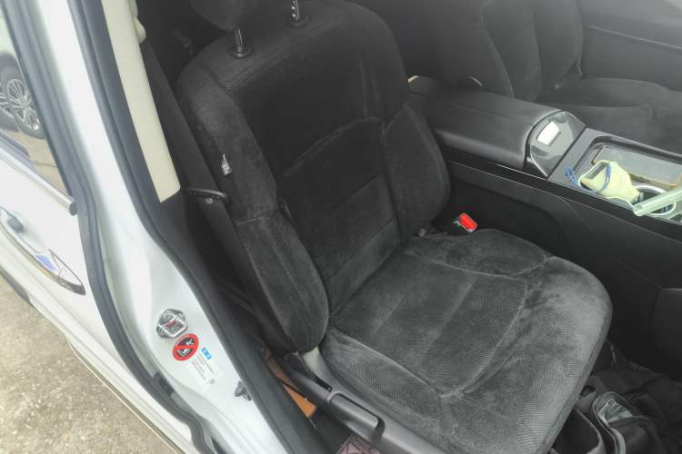 Used Honda Odyssey 2022 2.0L eHEV Sharp Enjoyment Edition Right Front Seat
