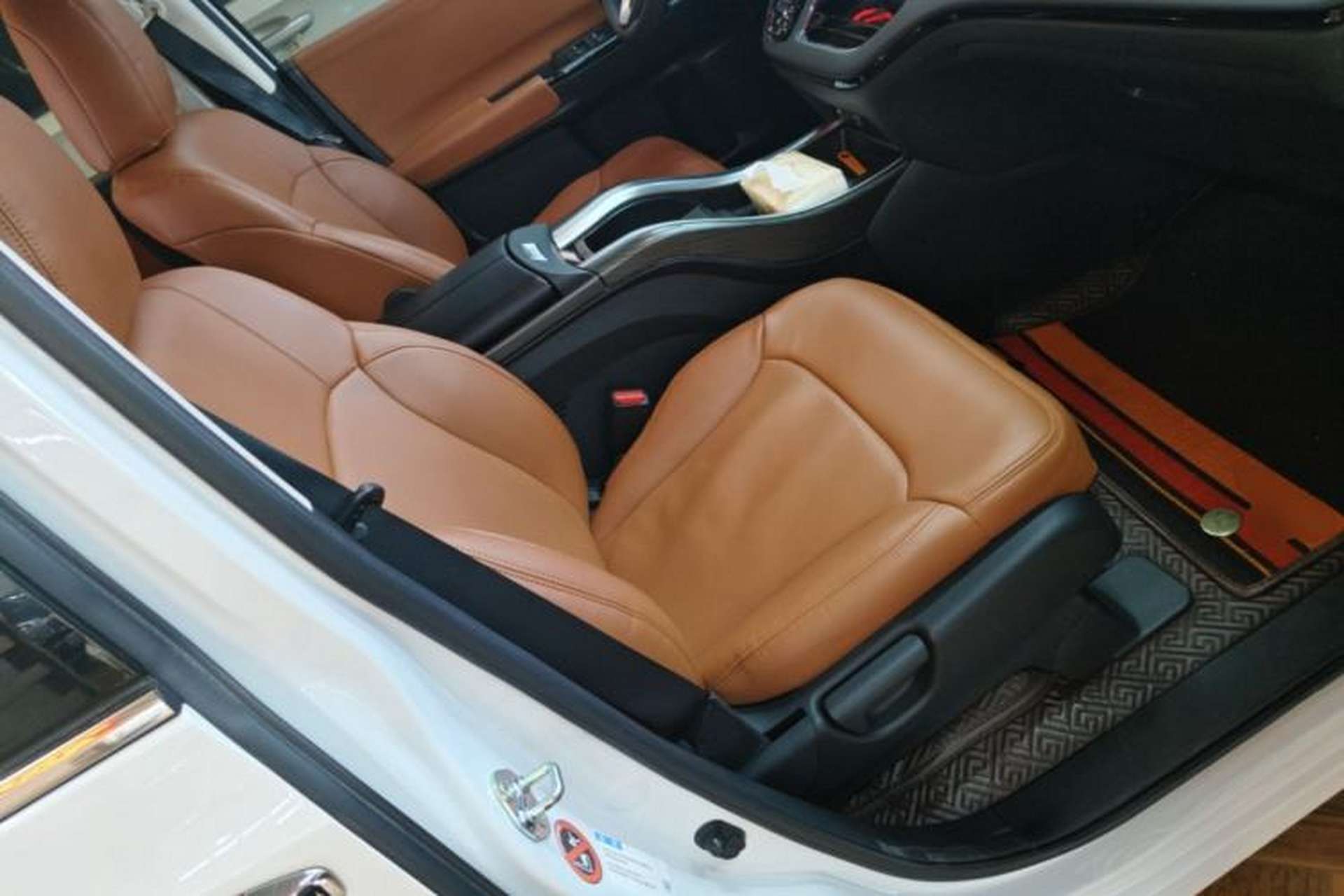 Used Honda Odyssey 2022 2.0L eHEV Sharp Enjoyment Edition Right Front Seat
