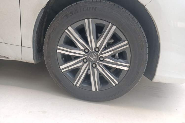 Used Honda Odyssey 2022 2.0L eHEV Sharp Enjoyment Edition Right Front Wheel Hub