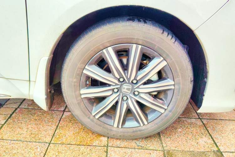 Used Honda Odyssey 2022 2.0L eHEV Sharp Enjoyment Edition Right Front Wheel Hub