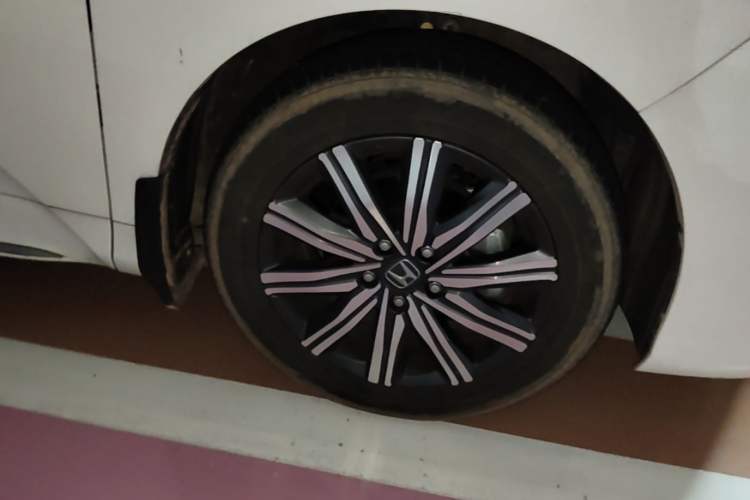 Used Honda Odyssey 2022 2.0L eHEV Sharp Smart Edition Right Front Wheel Hub
