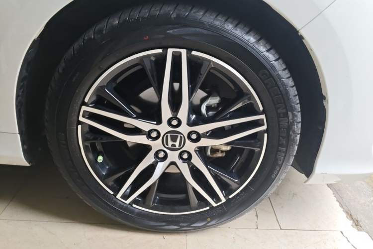 Used Honda Odyssey 2022 2.0L eHEV Sharp Supreme Edition Right Front Wheel Hub