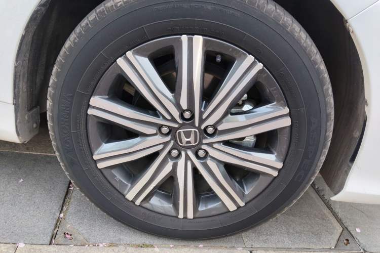 Used Honda Odyssey 2022 2.0L eHEV Sharp Enjoyment Edition Right Front Wheel Hub