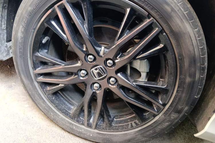 Used Honda Odyssey 2022 2.0L eHEV Sharp Supreme Edition Right Front Wheel Hub