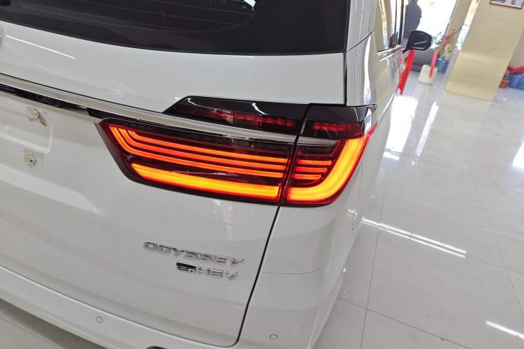 Used Honda Odyssey 2022 2.0L eHEV Sharp Enjoyment Edition Right Rear Taillight