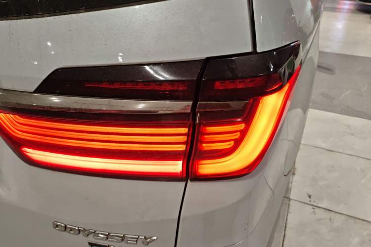 Used Honda Odyssey 2022 2.0L eHEV Sharp Supreme Edition Right Rear Taillight