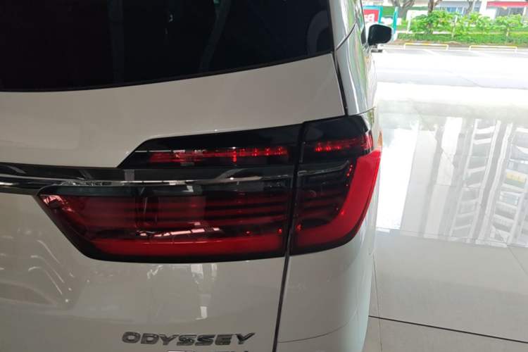 Used Honda Odyssey 2022 2.0L eHEV Sharp·Luxury Edition Right Rear Taillight