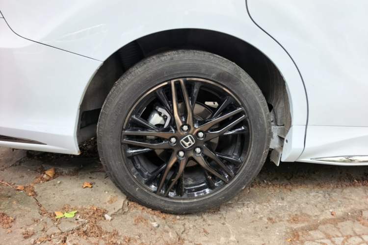Used Honda Odyssey 2022 2.0L eHEV Sharp Supreme Edition Right Rear Wheel Hub