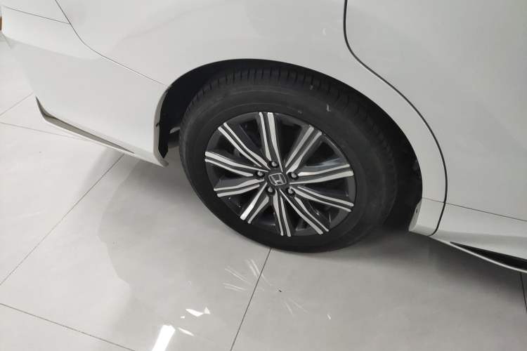 Used Honda Odyssey 2022 2.0L eHEV Sharp Enjoyment Edition Right Rear Wheel Hub