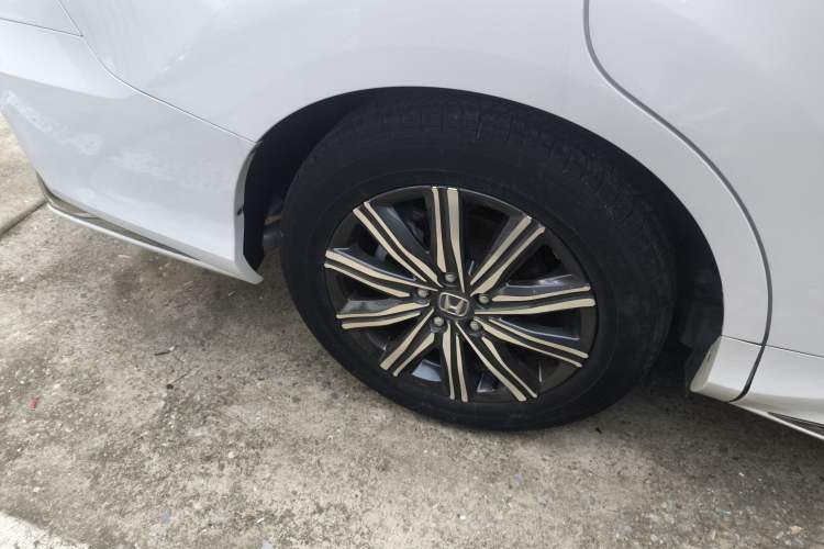 Used Honda Odyssey 2022 2.0L eHEV Sharp Enjoyment Edition Right Rear Wheel Hub