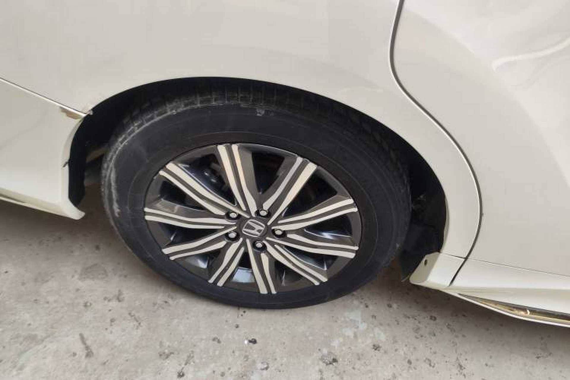 Used Honda Odyssey 2022 2.0L eHEV Sharp Enjoyment Edition Right Rear Wheel Hub
