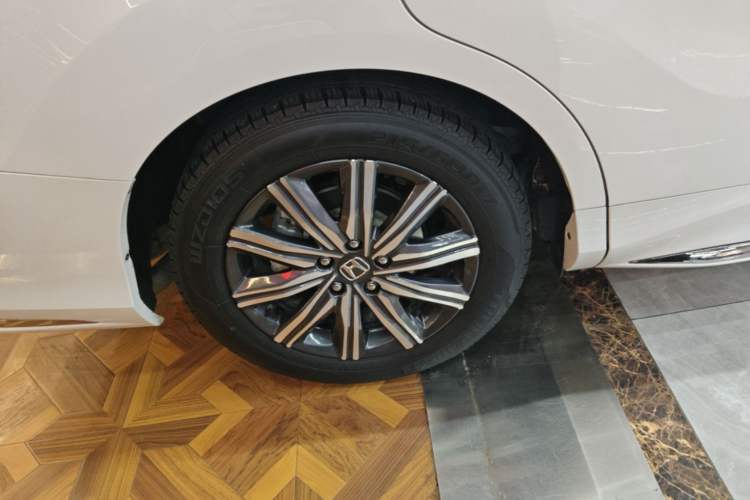 Used Honda Odyssey 2022 2.0L eHEV Sharp Enjoyment Edition Right Rear Wheel Hub