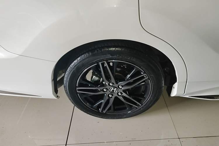 Used Honda Odyssey 2022 2.0L eHEV Sharp·Luxury Edition Right Rear Wheel Hub