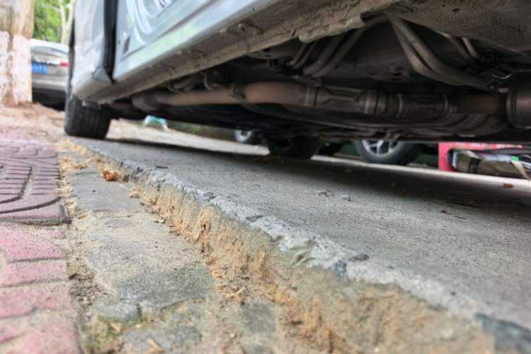 Used Honda Odyssey 2022 2.0L eHEV Sharp Supreme Edition Right Side Sill