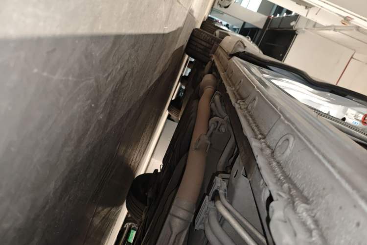 Used Honda Odyssey 2022 2.0L eHEV Sharp Supreme Edition Right Side Sill