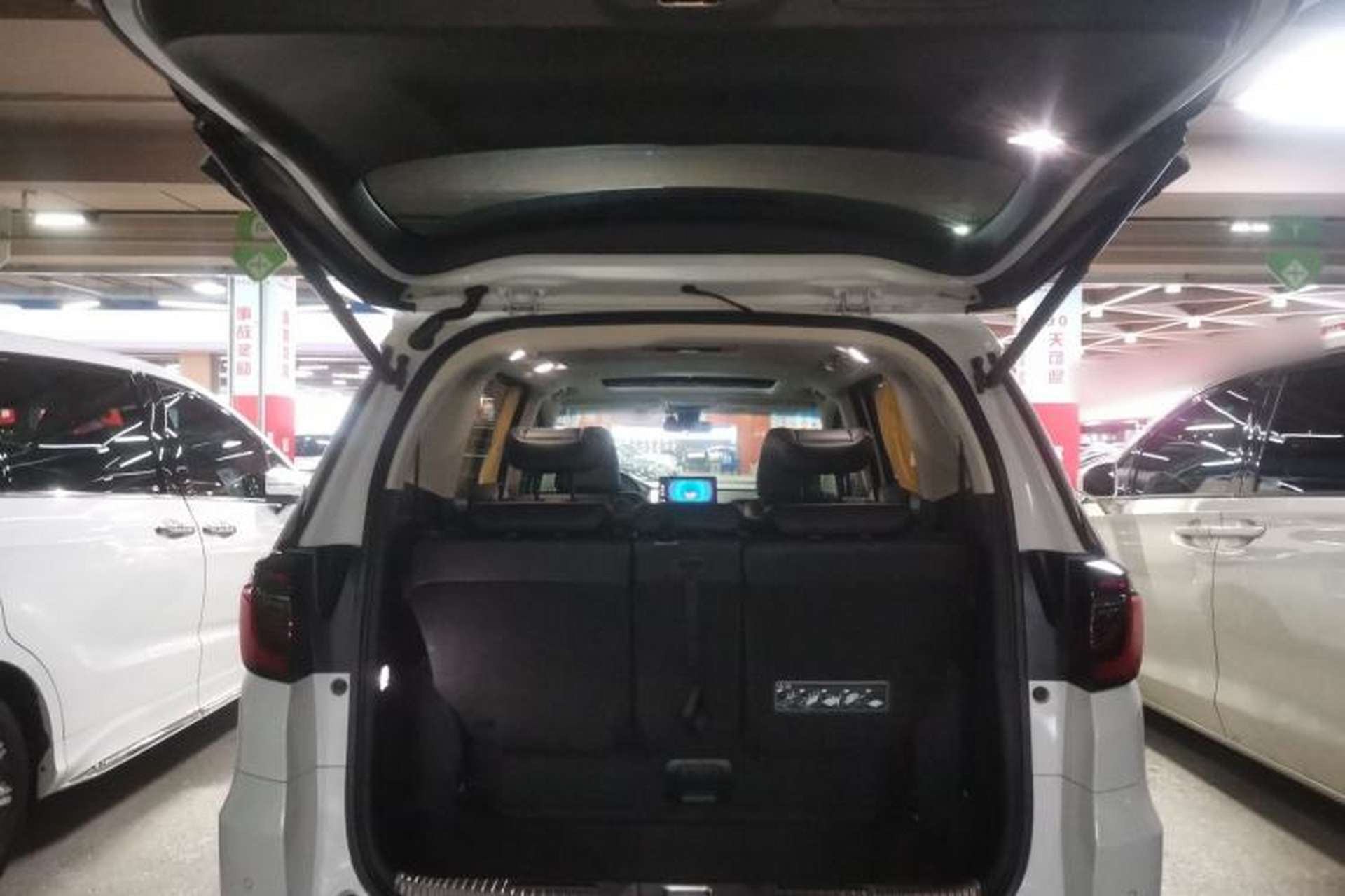 Used Honda Odyssey 2022 2.0L eHEV Sharp Enjoyment Edition Trunk