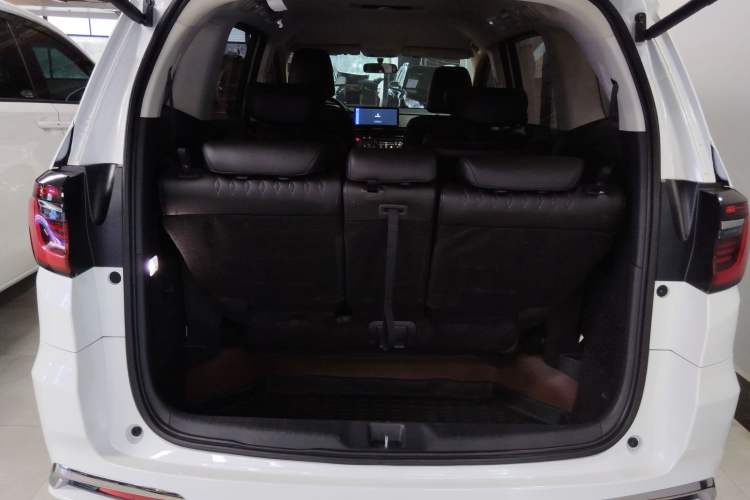 Used Honda Odyssey 2022 2.0L eHEV Sharp Enjoyment Edition Trunk