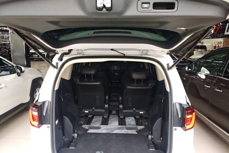 Used Honda Odyssey 2022 2.0L eHEV Sharp Enjoyment Edition Trunk