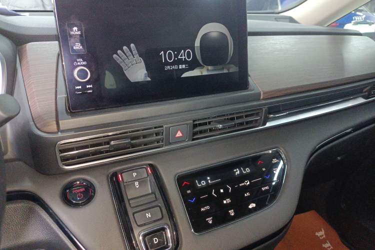 Used Honda Odyssey 2024 2.0L eHEV Sharp·Luxury Edition Audio And AC Panel
